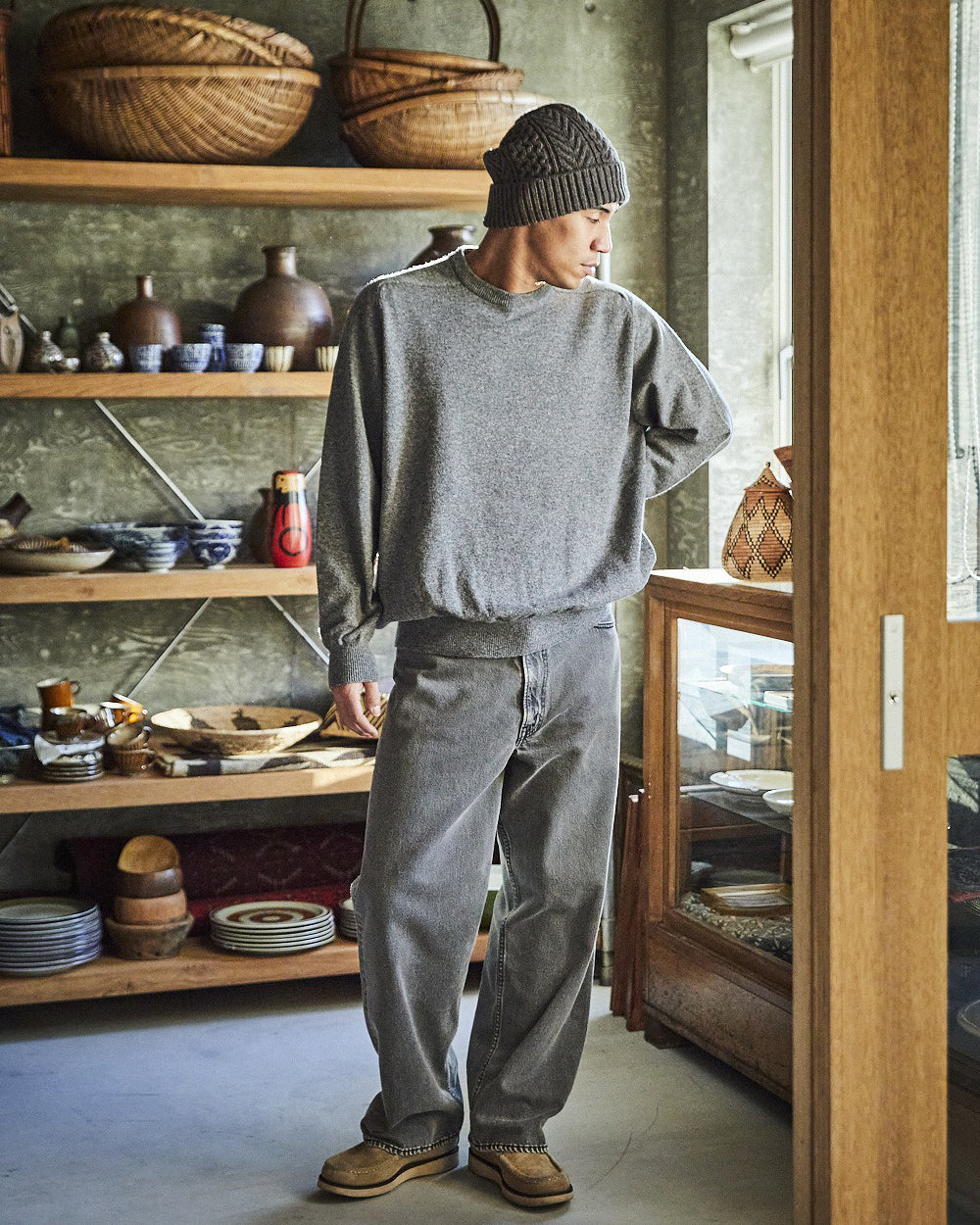 Simple Crew Neck Sweater Crafted In Japan - Heather Gray