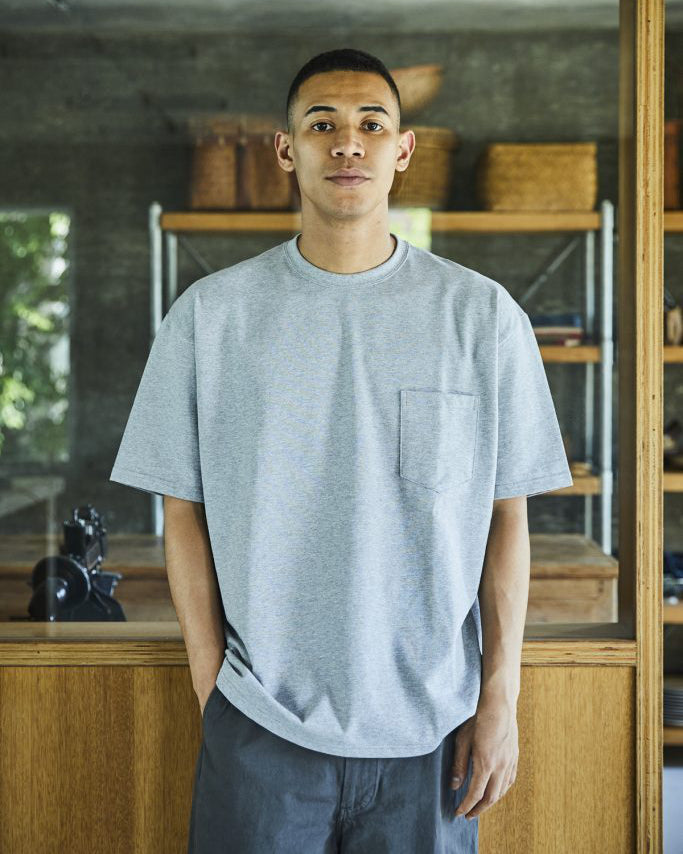 Sturdy Cotton T-Shirt With Pocket - Heather Gray