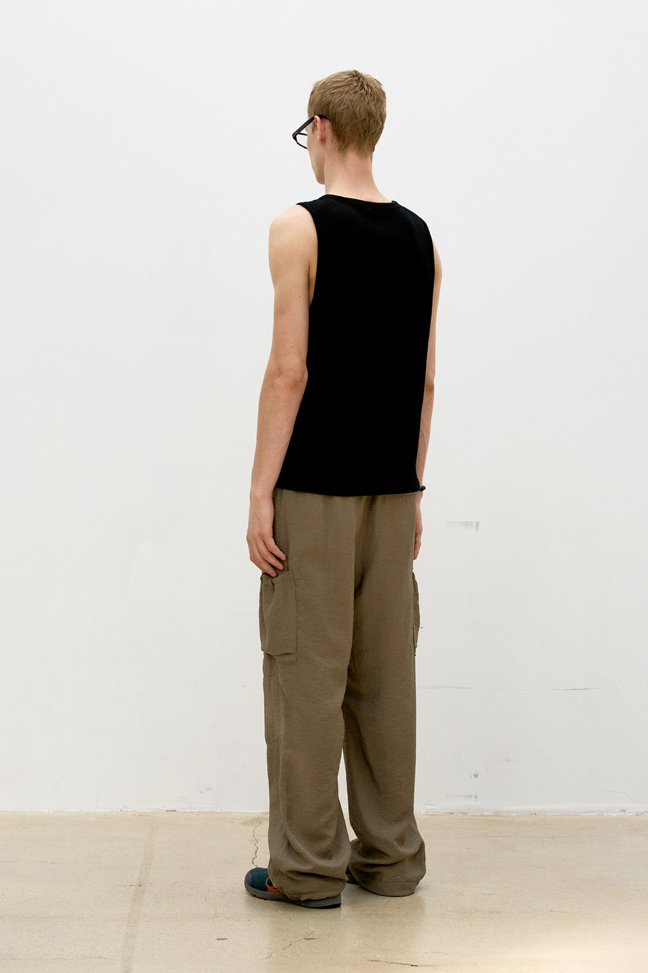 Scoop-Neck Ribbed Sleeveless - Black