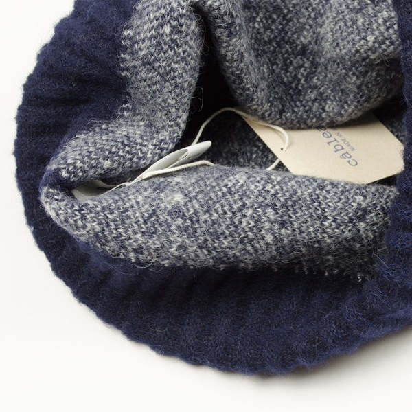Baby Alpaca Watch Cap With Pom - Navy / Ivory