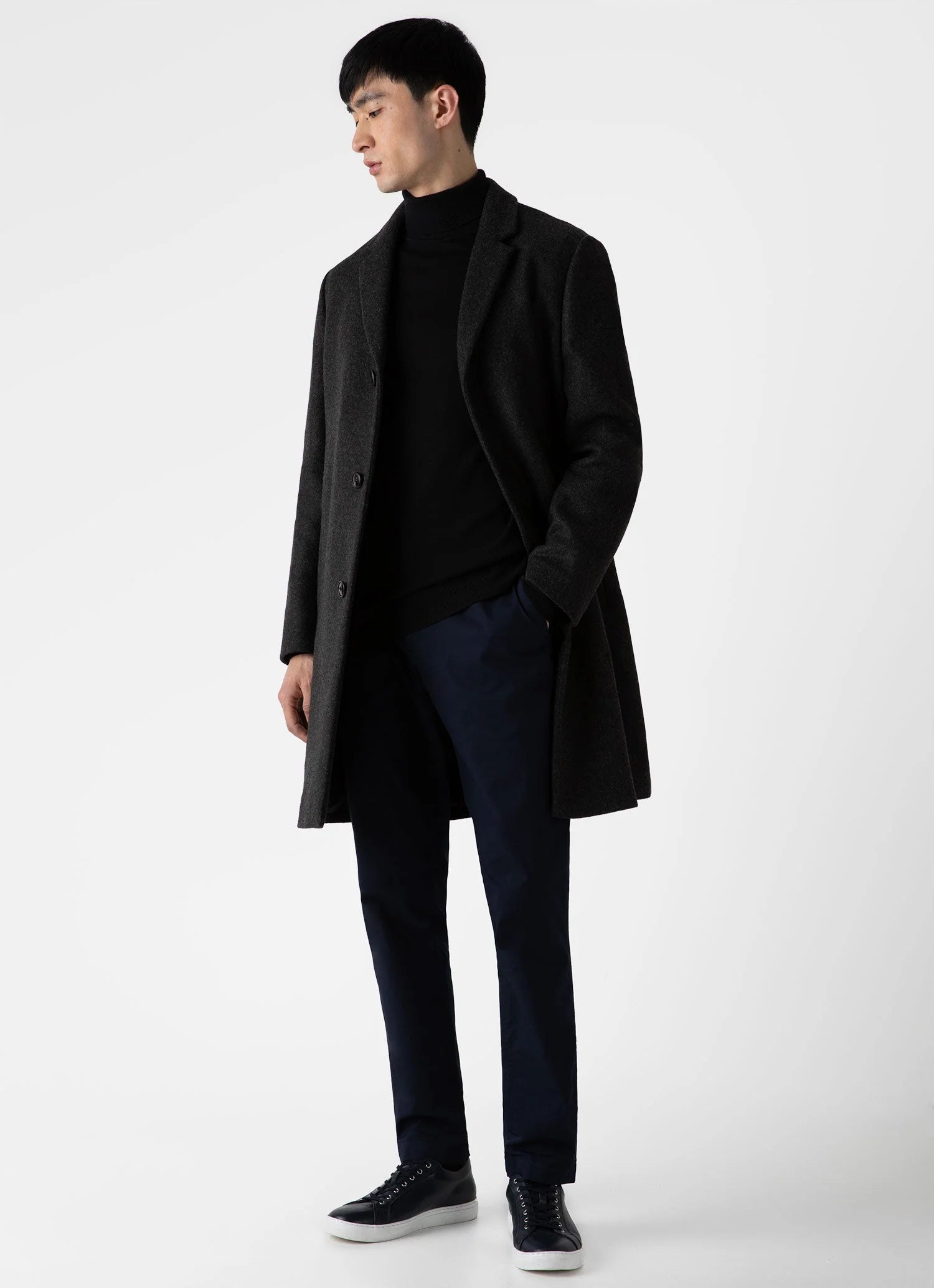 Fine Merino Roll Neck - Black