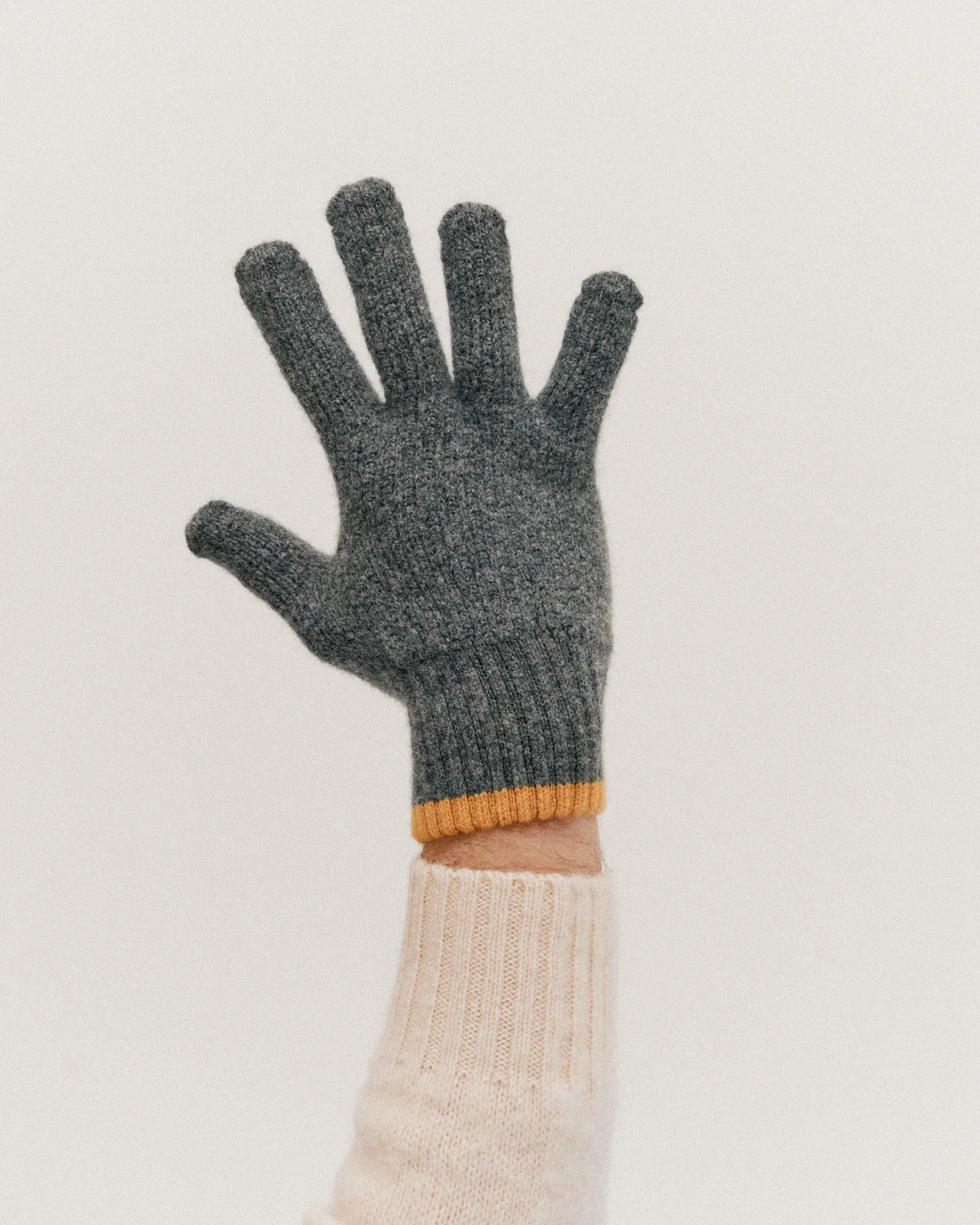 Wind It Up Gloves - Rocky