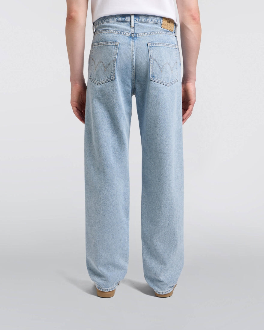 Loose Jeans - Blue Light Used