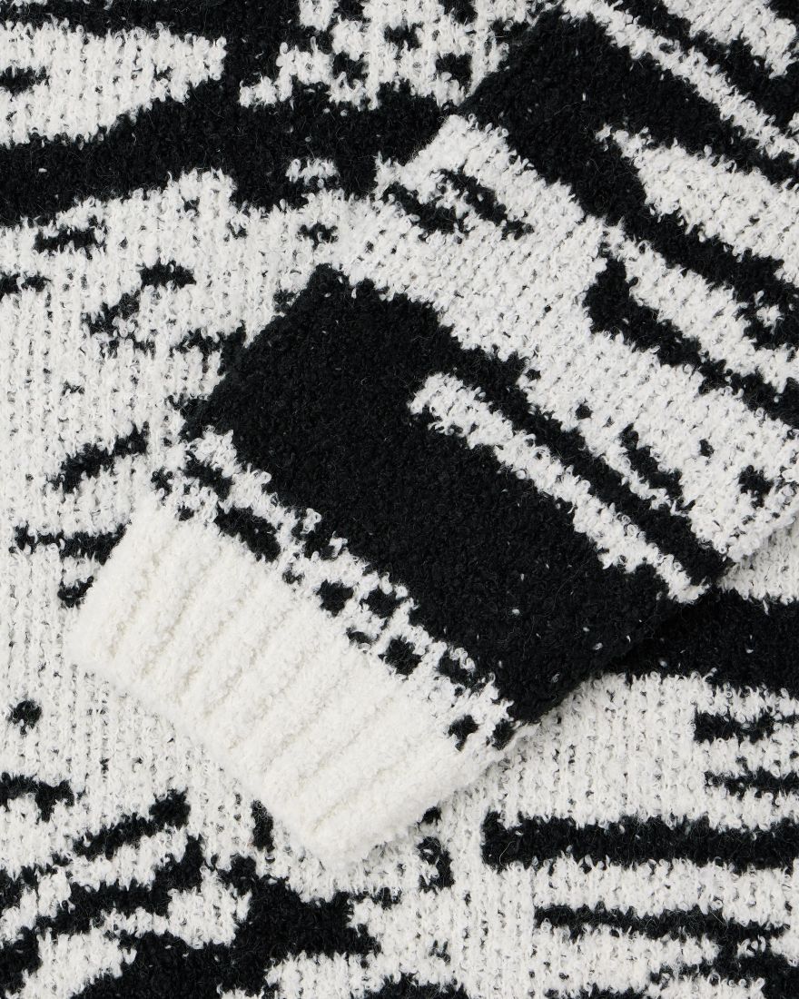 Panku Sweater - White/Black