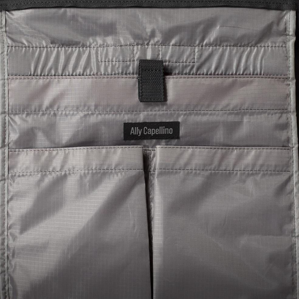 Ally capellino hoy travel cycle backpack hotsell