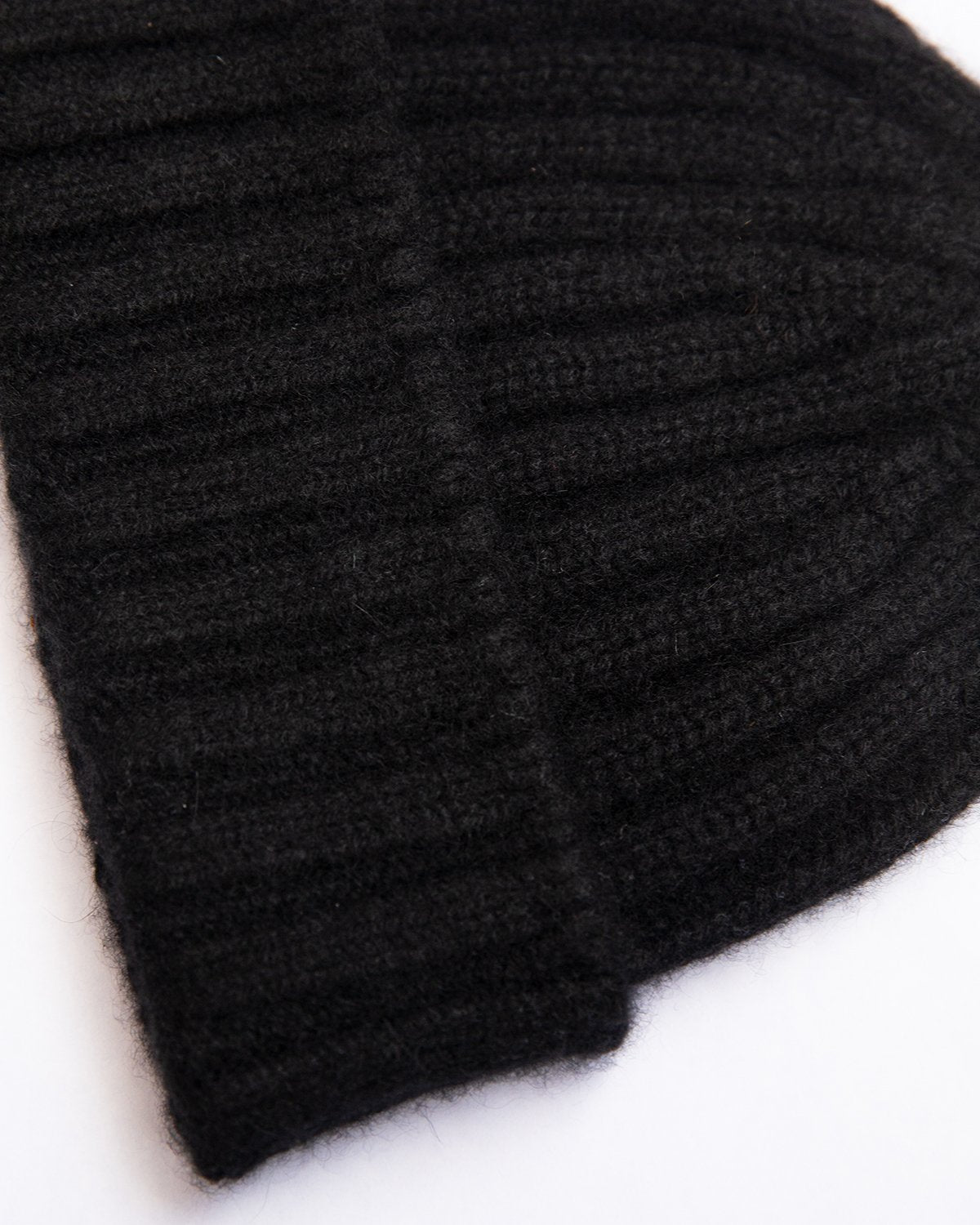 Knit Cap in Cashmere 2x2 Rib - Black