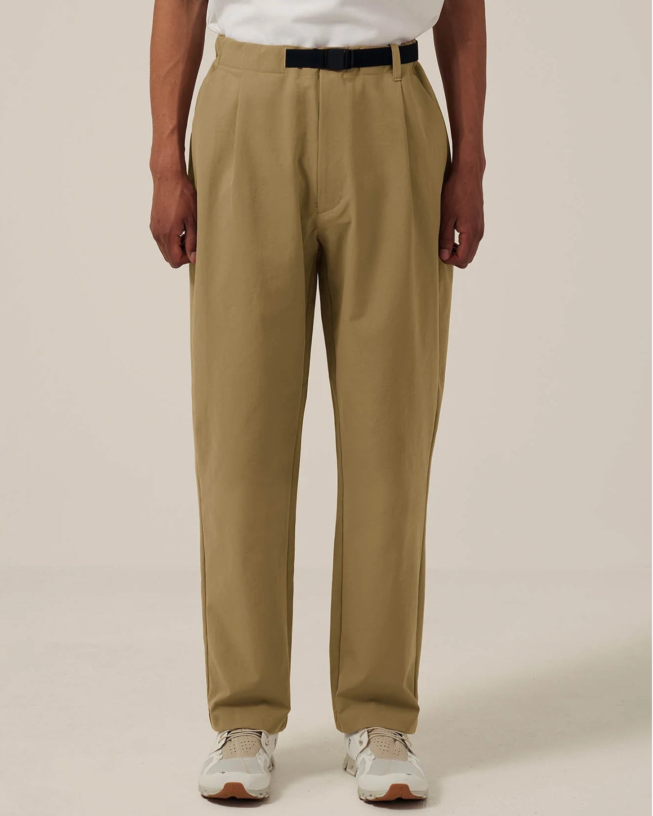 One Tuck Tapered Stretch Pants - Clay Beige
