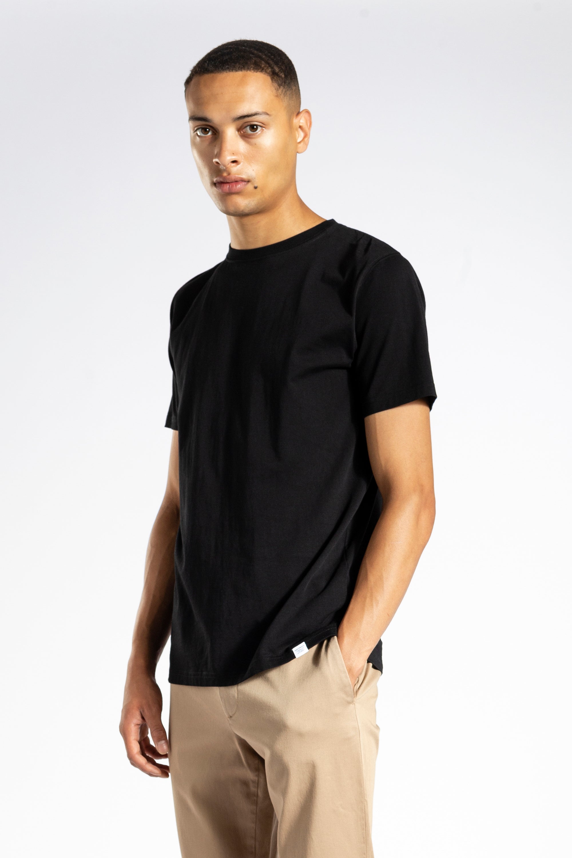 Niels Standard SS - Black