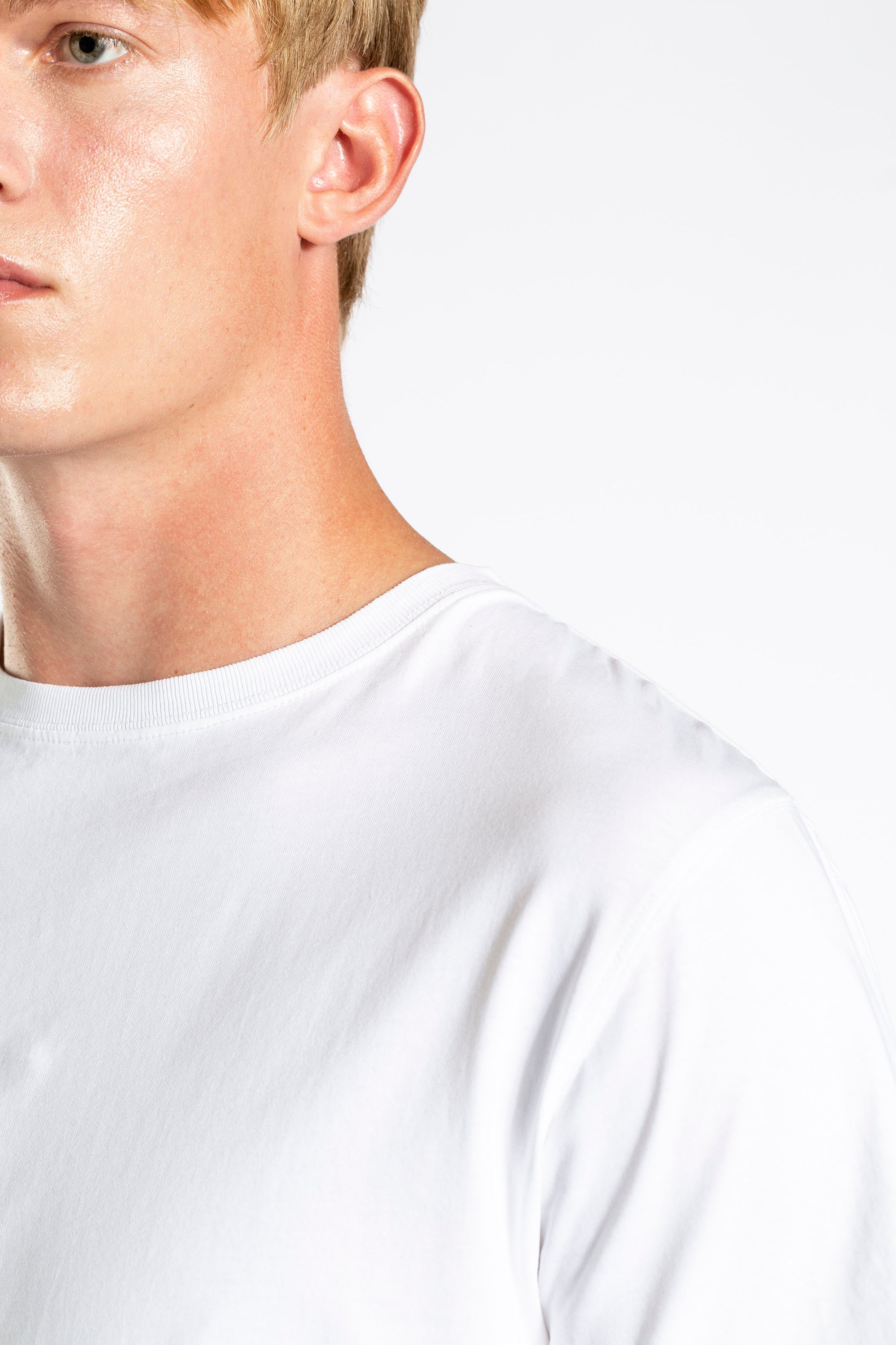 Niels Standard SS - White