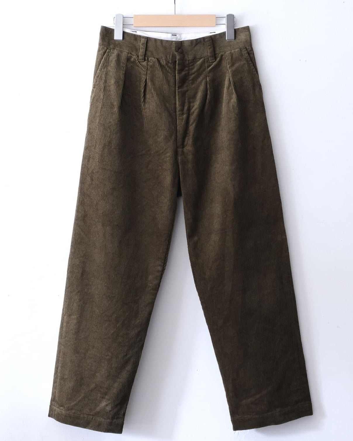 2 Tuck Trousers - Olive Green